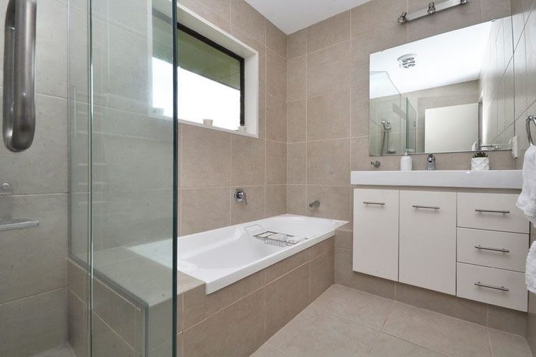 Photo of property in 22 Hillary Street, Chedworth, Hamilton, 3210