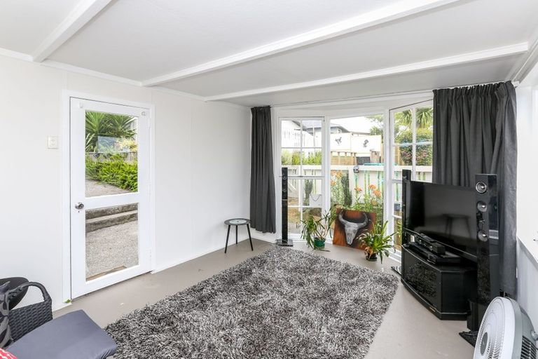 Photo of property in 220 Frankley Road, Frankleigh Park, New Plymouth, 4310