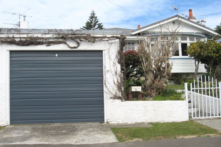 Photo of property in 9 Firth Terrace, Karori, Wellington, 6012