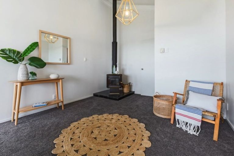 Photo of property in 14 Solway Place, Papakowhai, Porirua, 5024