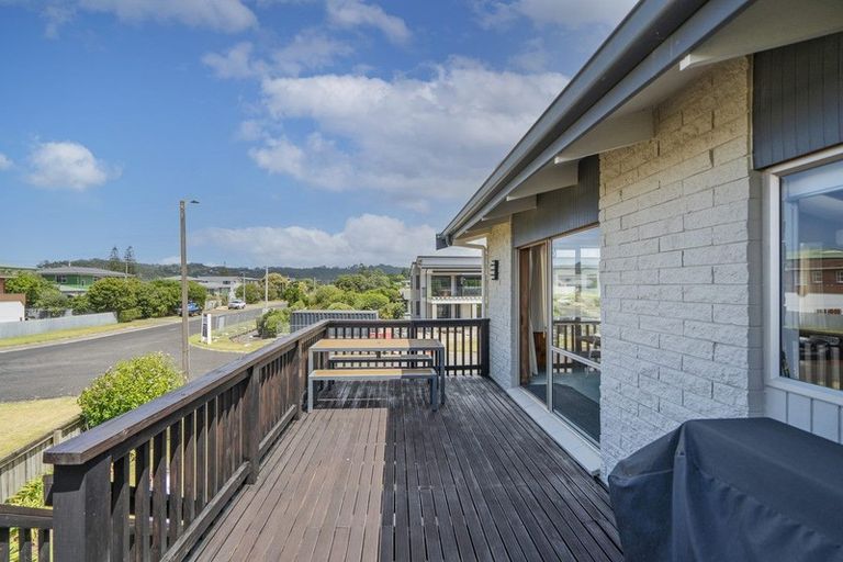 Photo of property in 5a Bruce Street, Whitianga, 3510