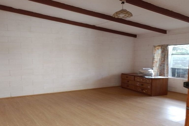 Photo of property in 2/34 Glencourt Place, Glenfield, Auckland, 0629