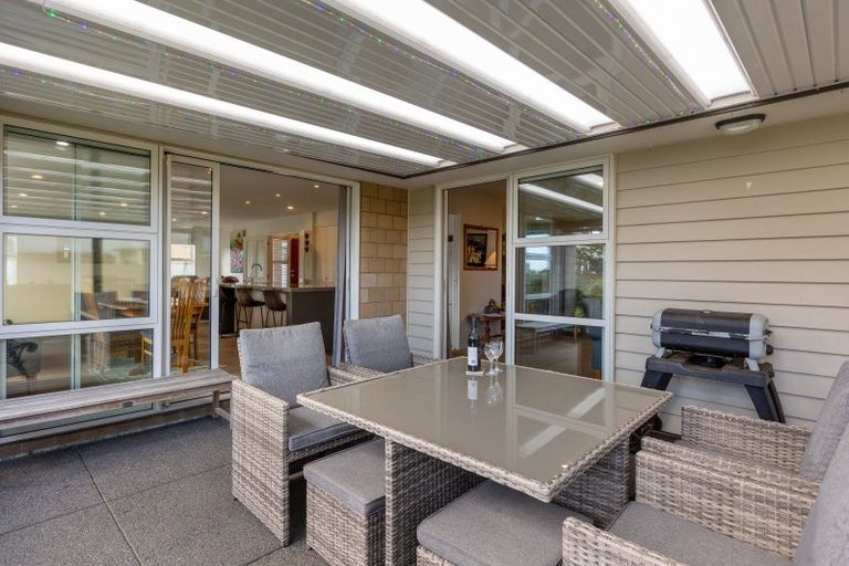 Photo of property in 2 Keene Drive, Bell Block, New Plymouth, 4312