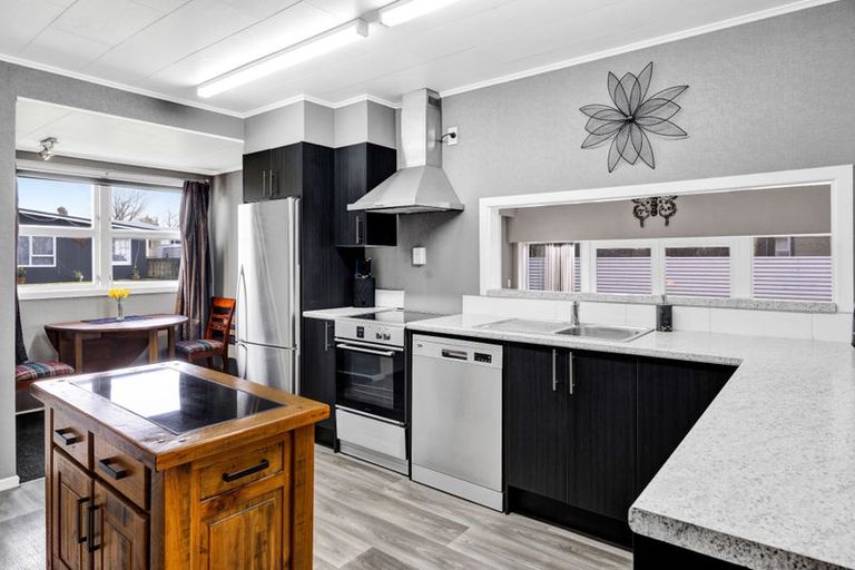 Photo of property in 15 Ariel Street, Stratford, 4332