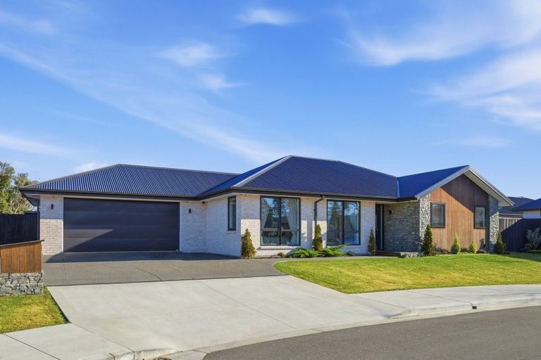 Photo of property in 16 Cam Mill Place, Rangiora, 7400