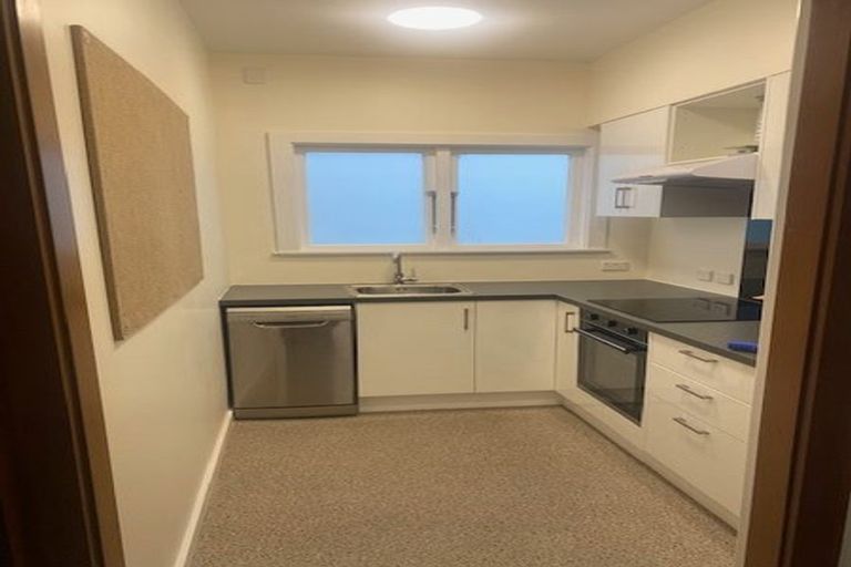 Photo of property in 1/27 Brougham Street, Mount Victoria, Wellington, 6011