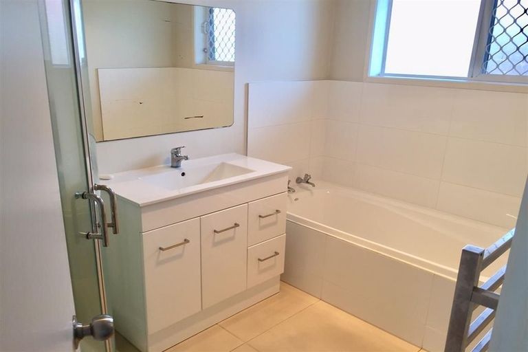 Photo of property in 186a Saint George Street, Papatoetoe, Auckland, 2025