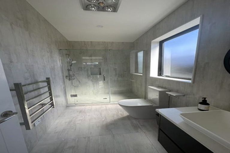 Photo of property in 17 Babina Avenue, Kumeu, 0810