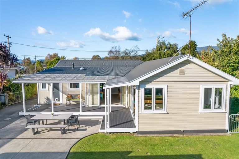 Photo of property in 25 Henry Street, Ebdentown, Upper Hutt, 5018