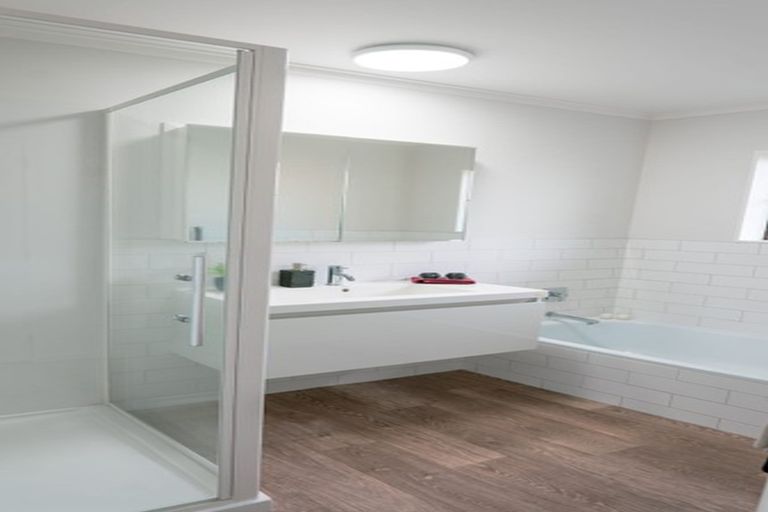 Photo of property in 4/50 Wellington Street, Howick, Auckland, 2014