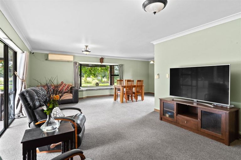 Photo of property in 71 Railway Road, Dalefield, Carterton, 5791