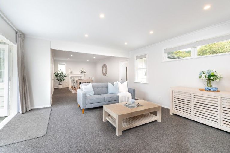 Photo of property in 32 Field Street, Silverstream, Upper Hutt, 5019