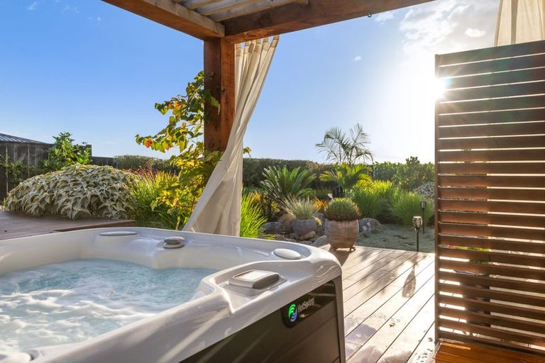 Photo of property in 57 Eighth View Avenue, Beachlands, Auckland, 2018