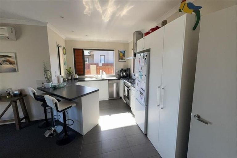 Photo of property in 9a Gillean Street, Havelock North, 4130