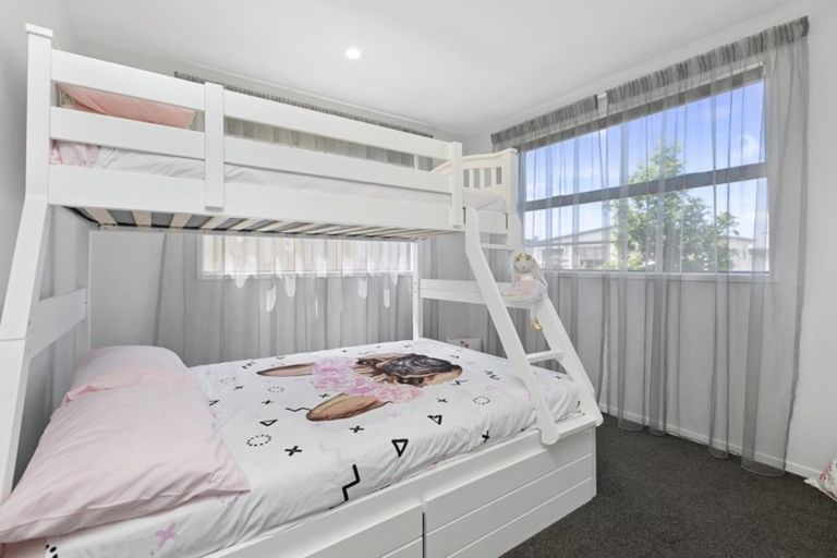 Photo of property in 14 Hugo Way, Papamoa Beach, Papamoa, 3118