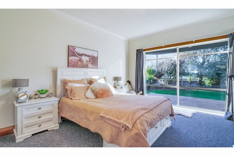 Photo of property in 74 Dalry Street, Wallacetown, 9816