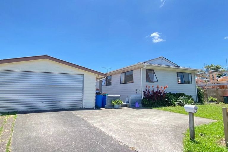 Photo of property in 39 Casuarina Road, Half Moon Bay, Auckland, 2012