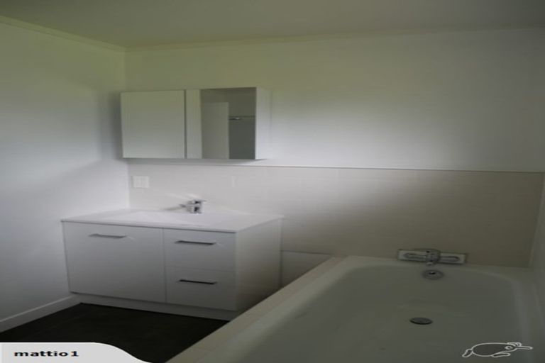 Photo of property in 12 Wilkinson Way, Browns Bay, Auckland, 0630