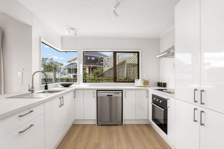 Photo of property in 8 Sailmaker Close, Whitby, Porirua, 5024