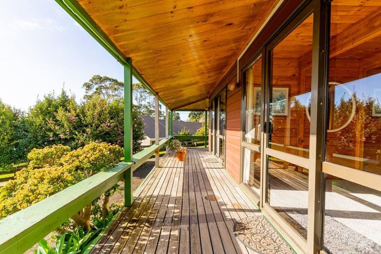 Photo of property in 236 Point View Drive, East Tamaki Heights, Auckland, 2016