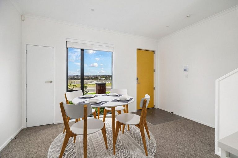 Photo of property in 4/1 Scott Road, Hobsonville, Auckland, 0616