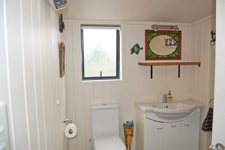 Photo of property in 1104 Oneriri Road, Kaiwaka, 0573