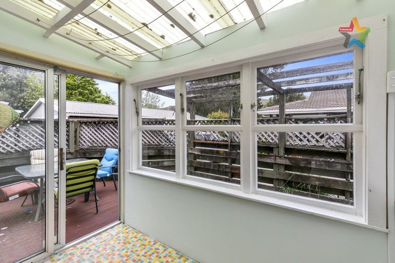 Photo of property in 85 Cambridge Terrace, Waterloo, Lower Hutt, 5011