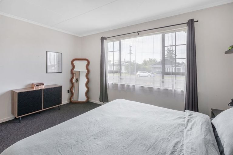 Photo of property in 15 Irving Street, Gore, 9710