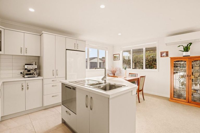 Photo of property in Waterview Estate, 39/4 Greystone Place, Omokoroa, 3114