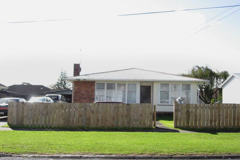 Photo of property in 33 Johnstones Road, Otara, Auckland, 2023