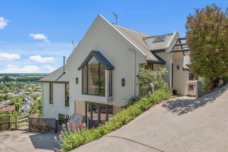Photo of property in 22 Lucknow Place, Cashmere, Christchurch, 8022