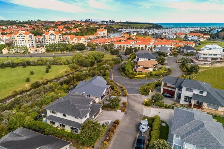 Photo of property in 4 Bella Vista Drive, Gulf Harbour, Whangaparaoa, 0930