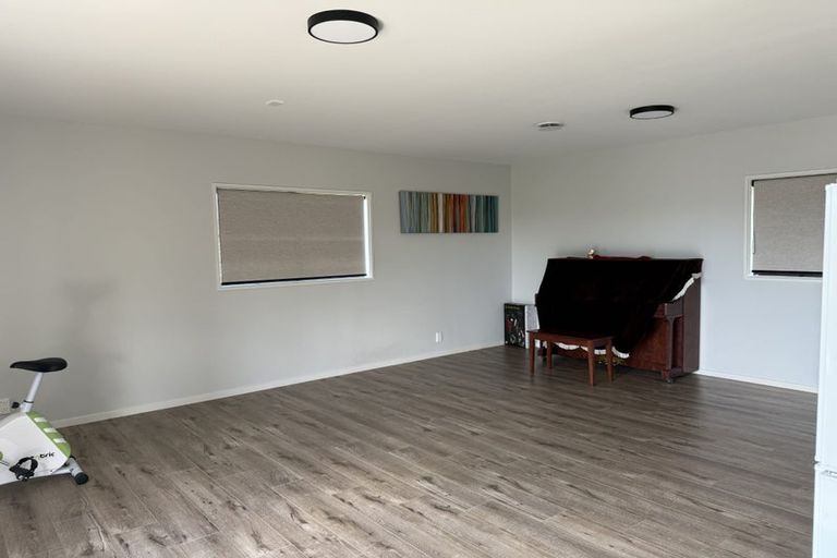 Photo of property in 19 Renoir Street, West Harbour, Auckland, 0618