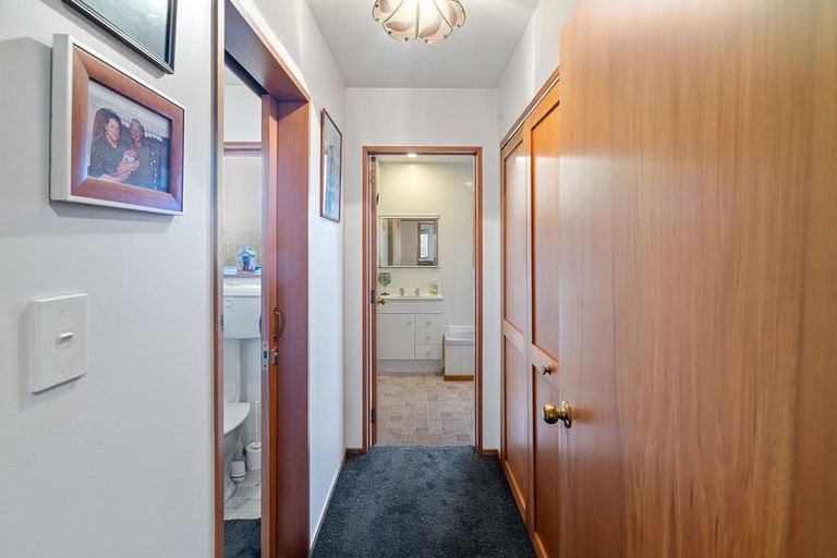 Photo of property in 15 Arkwright Place, Halswell, Christchurch, 8025