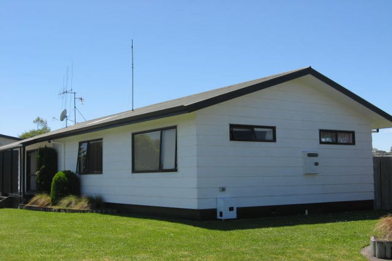 Photo of property in 222 Cameron Avenue, Te Awamutu, 3800