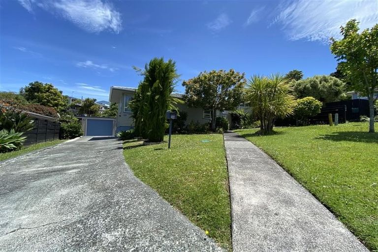 Photo of property in 36 Sequoia Place, Sunnynook, Auckland, 0620