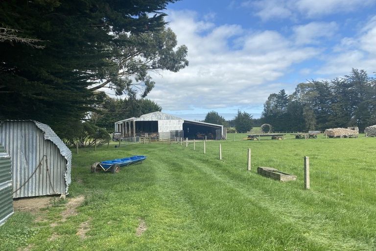 Photo of property in 750a Winton Lorneville Highway, Lochiel, Winton, 9781
