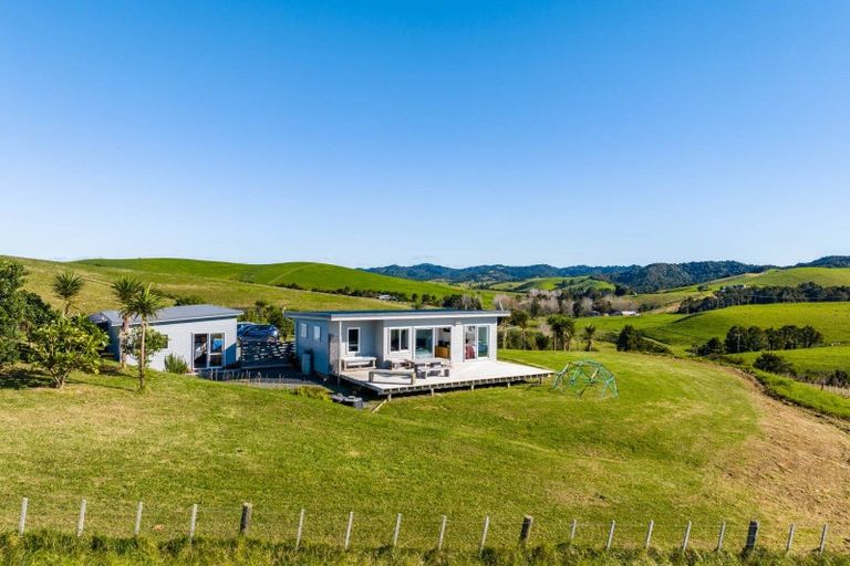 Photo of property in 1645 Matapouri Road, Matapouri, Whangarei, 0173