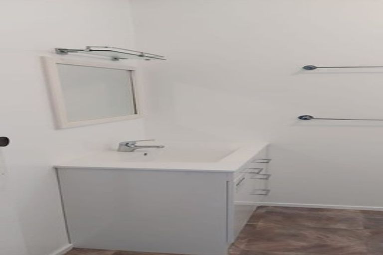 Photo of property in 12 Surat Place, Glen Eden, Auckland, 0602