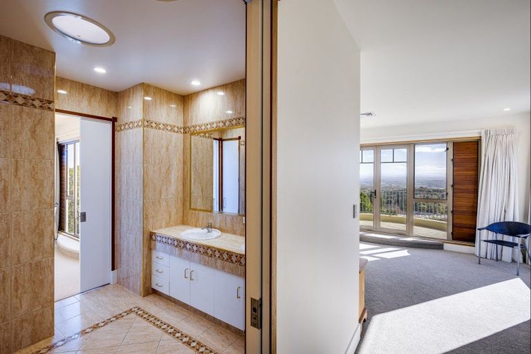 Photo of property in 245 Te Mata Peak Road, Havelock North, 4130