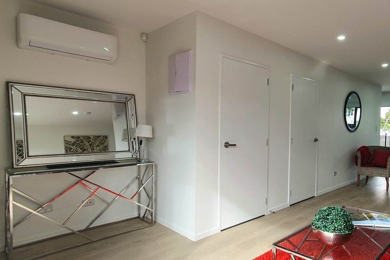 Photo of property in 3 Valour Lane, Papakura, 2110