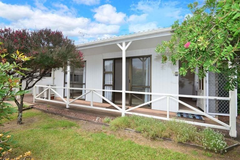 Photo of property in 43a Centreway Road, Orewa, 0931