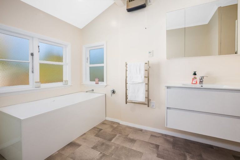 Photo of property in 27 Stanley Street, Wainuiomata, Lower Hutt, 5014