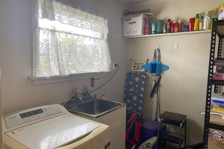 Photo of property in 1 Alexander Avenue, Newfield, Invercargill, 9812