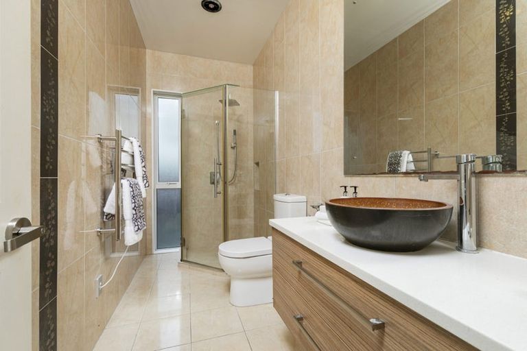 Photo of property in 6 Mural Place, Greenhithe, Auckland, 0632