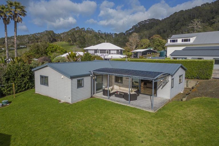 Photo of property in 3 Emmerdale Drive, Hahei, Whitianga, 3591