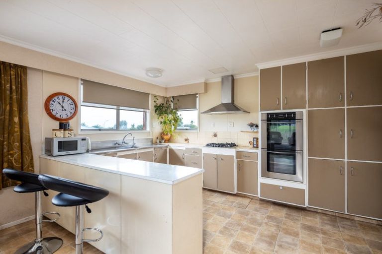 Photo of property in 42 Park Lane, Waitara, 4320