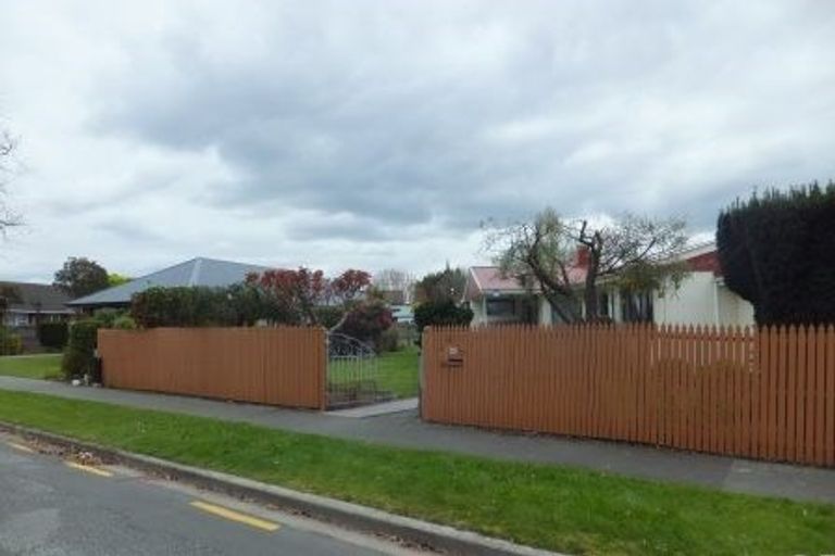 Photo of property in 29 Lochee Road, Upper Riccarton, Christchurch, 8041