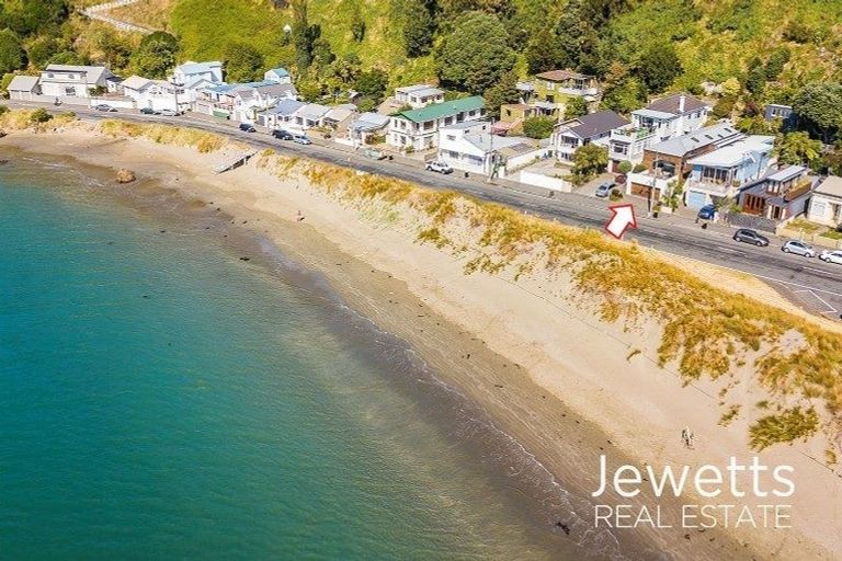 Photo of property in 191 Marine Parade, Seatoun, Wellington, 6022
