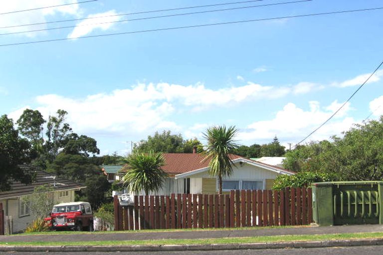 Photo of property in 3 Mason Street, New Lynn, Auckland, 0600